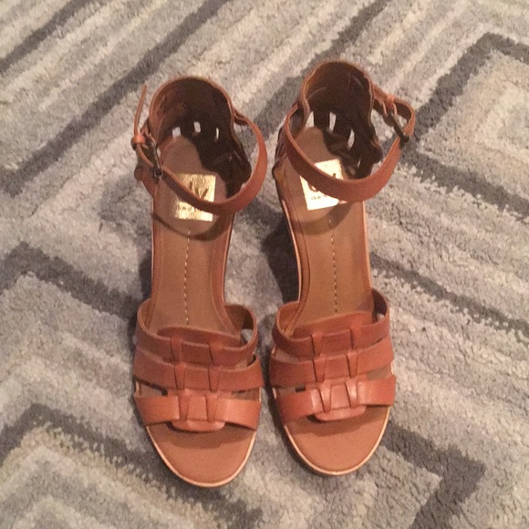 Sandals - Picture 2 of 4